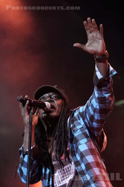 ALPHA BLONDY - 2010-06-21 - VINCENNES - Chateau de Vincennes - 